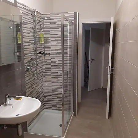 Guerzoni 1 Apartment